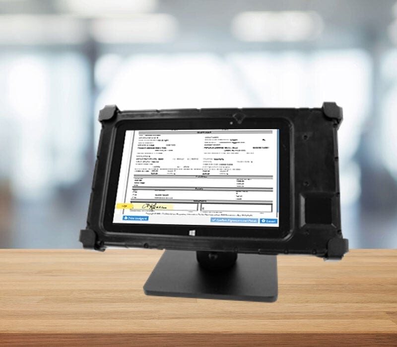 Fujitsu-HalfImages Fiserv’s Verifast Tablet